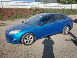 Ford Focus SE 2.0L 4 2013