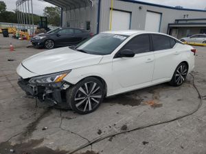 Nissan Altima SR 2.5L 4 2021