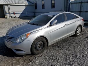 Hyundai Sonata GLS 2.4L 4 2013