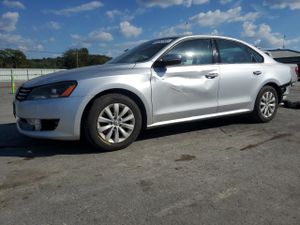 Volkswagen Passat S 2.5L 5 2013