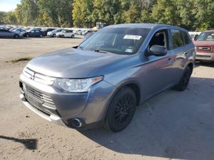 Mitsubishi Outlander ES 2.4L 4 2015