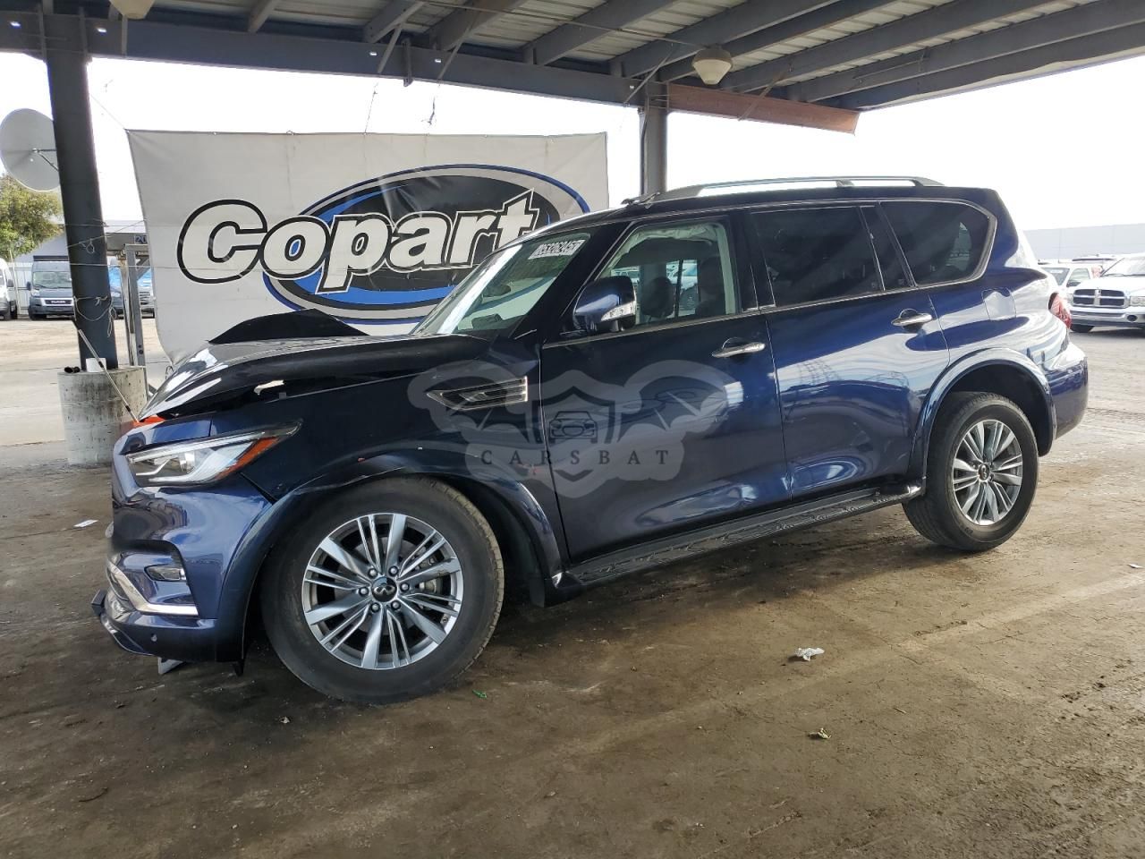 Infiniti QX80 LUXE 5.6L 8 2024