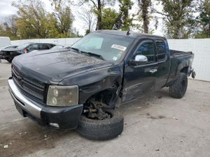 Chevrolet Silverado 1500 K1500 LT 5.3L 8 2011