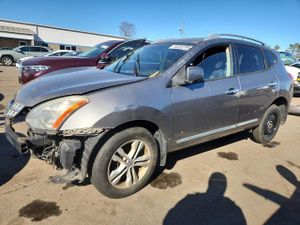Nissan Rogue S 2.5L 4 2012