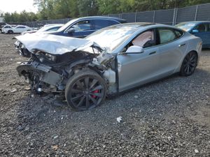 Tesla Model S 85D 2015