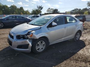 Chevrolet Aveo (Sonic) LT 1.8L 4 2014