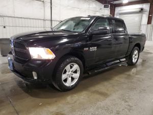 RAM 1500 ST 5.7L 8 2014
