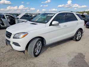 Mercedes-Benz ML 350 3.5L 6 2015