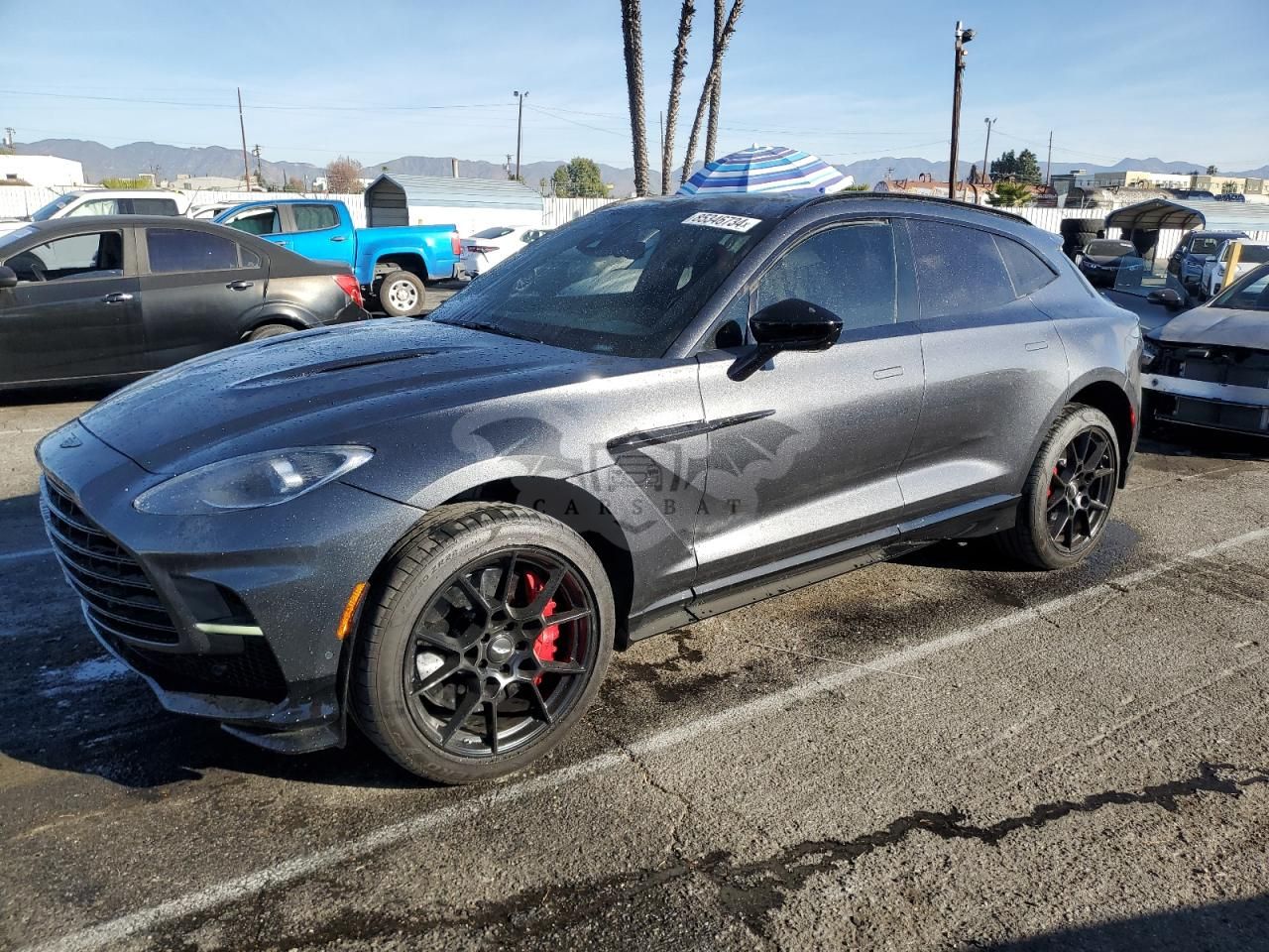 Aston Martin DBX 4.0L 8 2023