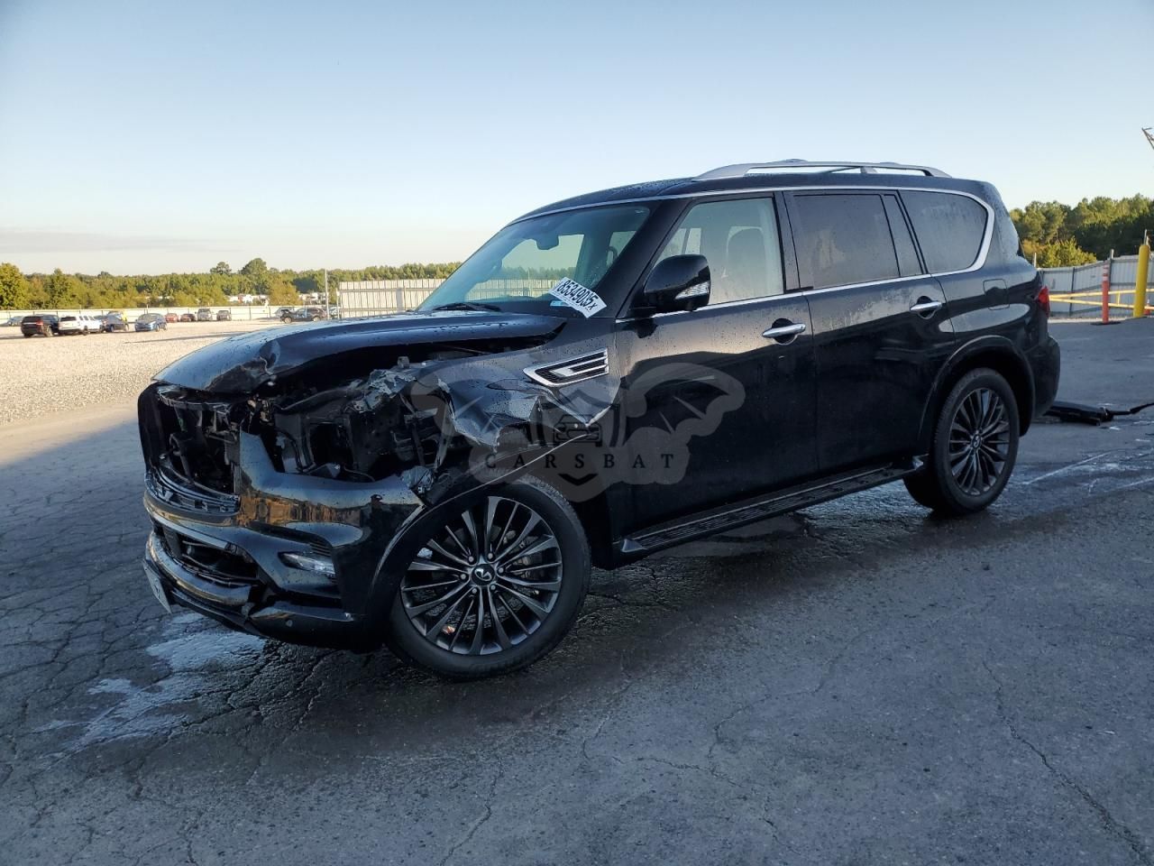 Infiniti QX80 LUXE 5.6L 8 2021