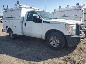 Ford F-350 SUPER DUTY 6.2L 8 2013