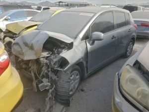 Nissan Versa S 1.8L 4 2010