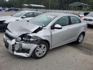 Chevrolet Aveo (Sonic) LT 1.8L 4 2015