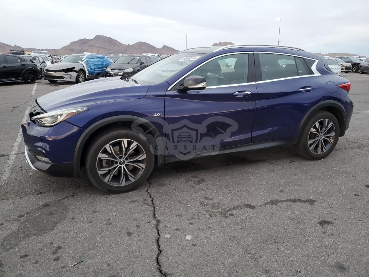 Infiniti QX30 BASE 2.0L 4 2017