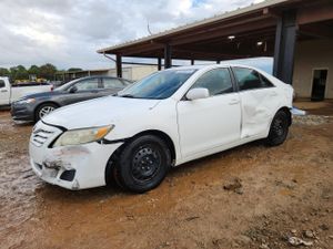 Toyota Camry BASE 2.5L 4 2011