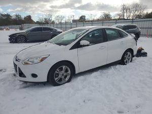 Ford Focus SE 2.0L 4 2014