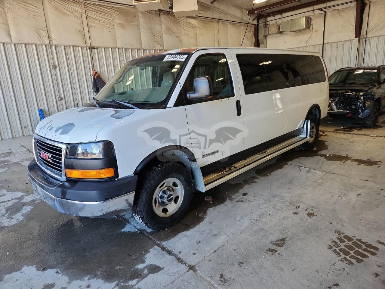 GMC Savana G3500 6.0L 8 2006