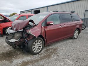 Toyota Sienna XLE 3.5L 6 2014