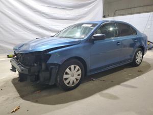 Volkswagen Jetta BASE 2 L 4 2015