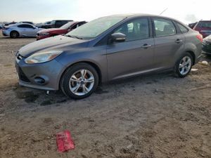 Ford Focus SE 2.0L 4 2013