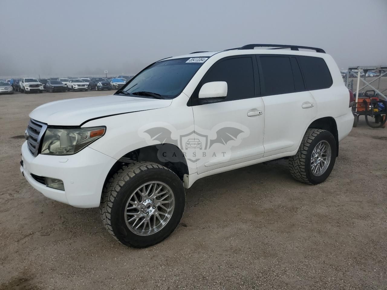 Toyota Land Cruiser 5.7L 8 2011