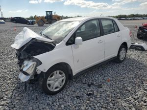 Nissan Versa S 1.8L 4 2011