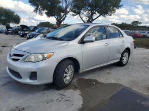 Toyota Corolla BASE 1.8L 4 2011