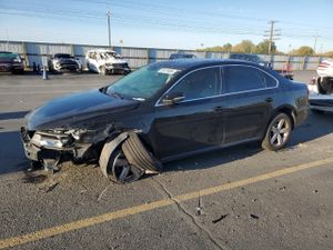 Volkswagen Passat SE 2.5L 5 2013