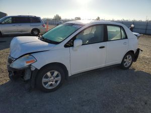Nissan Versa S 1.8L 4 2010