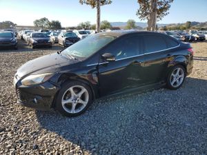 Ford Focus TITANIUM 2.0L 4 2012