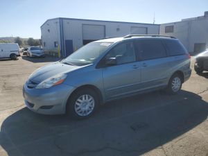Toyota Sienna CE 3.5L 6 2008