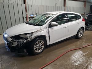Ford Focus SE 2.0L 4 2015