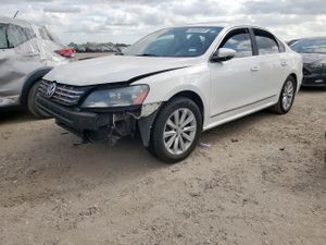 Volkswagen Passat SEL 2.5L 5 2012