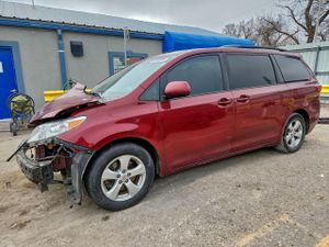 Toyota Sienna LE 3.5L 6 2015