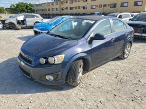Chevrolet Aveo (Sonic) LTZ 1.4L 4 2015