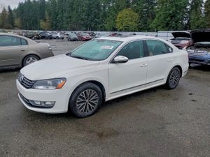 Volkswagen Passat SEL 3.6L 6 2012