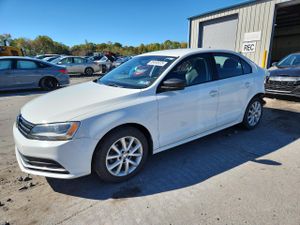 Volkswagen Jetta SE 1.8L 4 2015