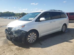 Toyota Sienna XLE 3.5L 6 2011