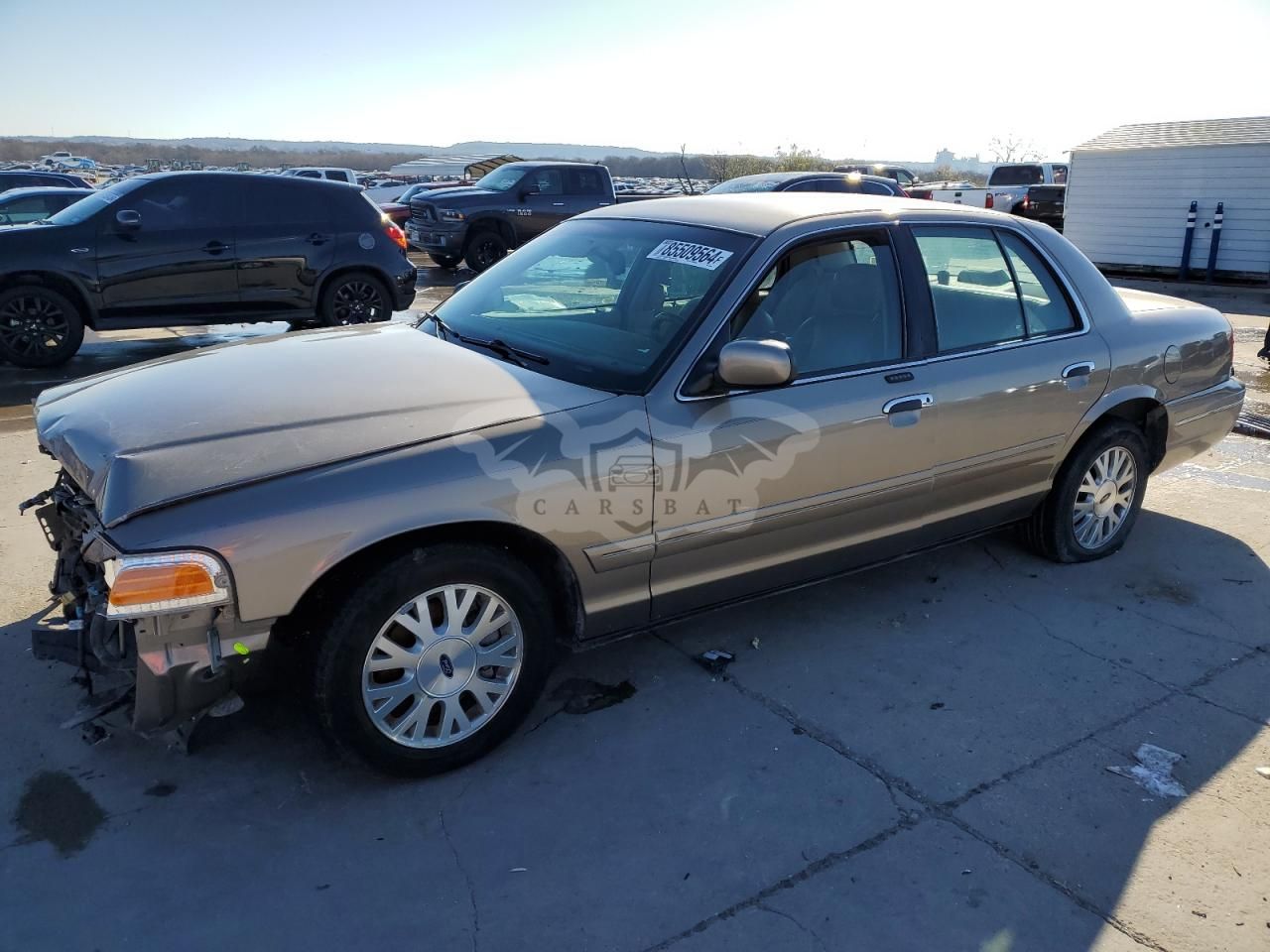 Ford Crown 4.6L 8 2003