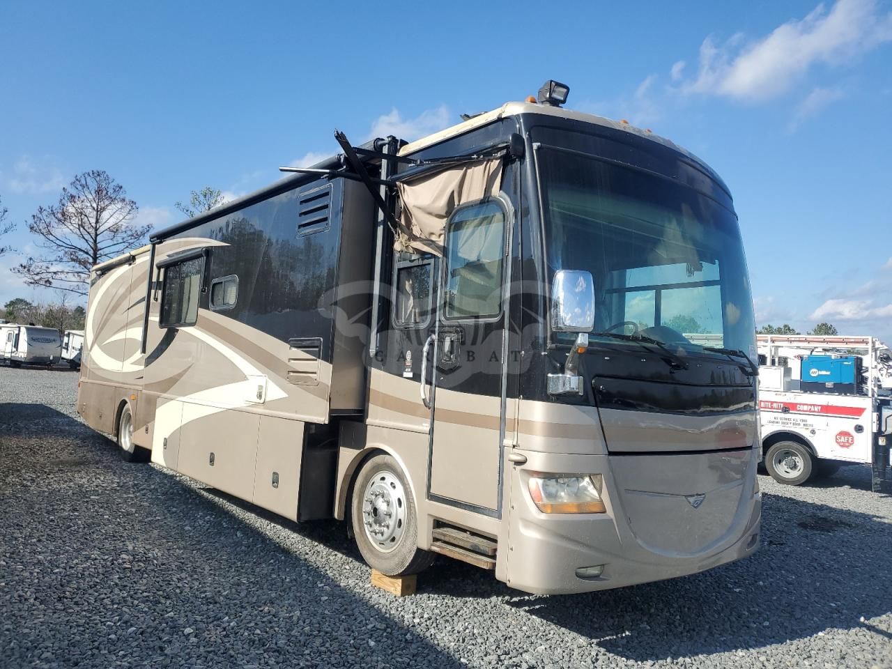 Freightliner X-line X LINE MOTOR HOME 6.7L 6 2008