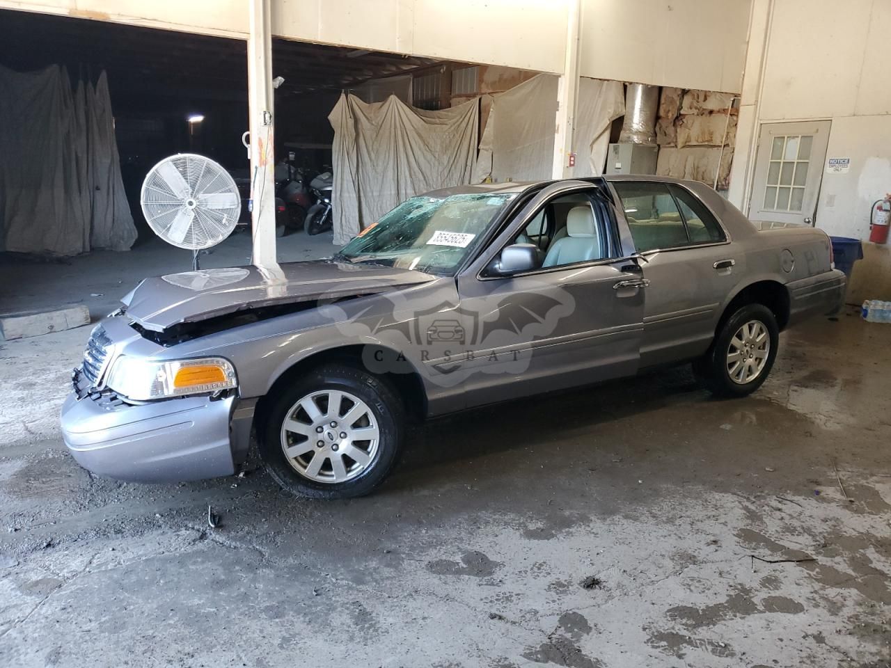 Ford Crown LX 4.6L 8 2006