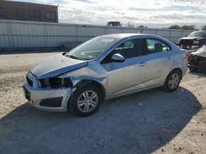Chevrolet Aveo (Sonic) LT 1.8L 4 2013