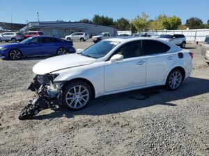 Lexus IS 250 2.5L 6 2013