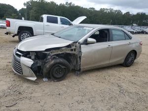 Toyota Camry LE 2.5L 4 2015