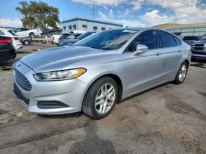 Ford Fusion SE 2.5L 4 2014