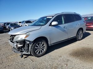 Nissan Pathfinder S 3.5L 6 2013