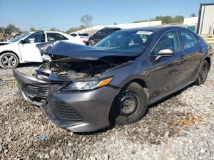 Toyota Camry L 2.5L 4 2018