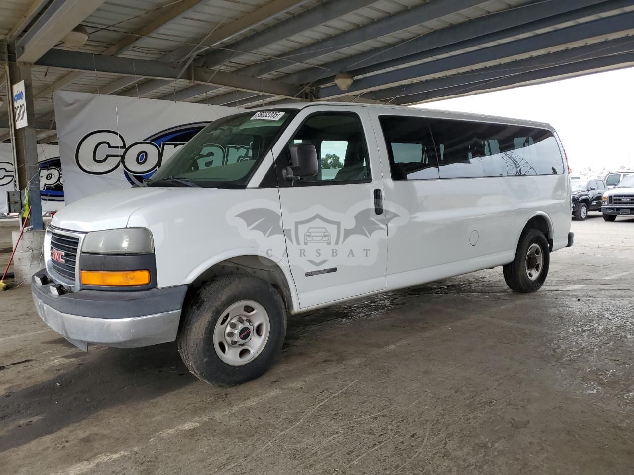 GMC Savana G3500 6.0L 8 2004