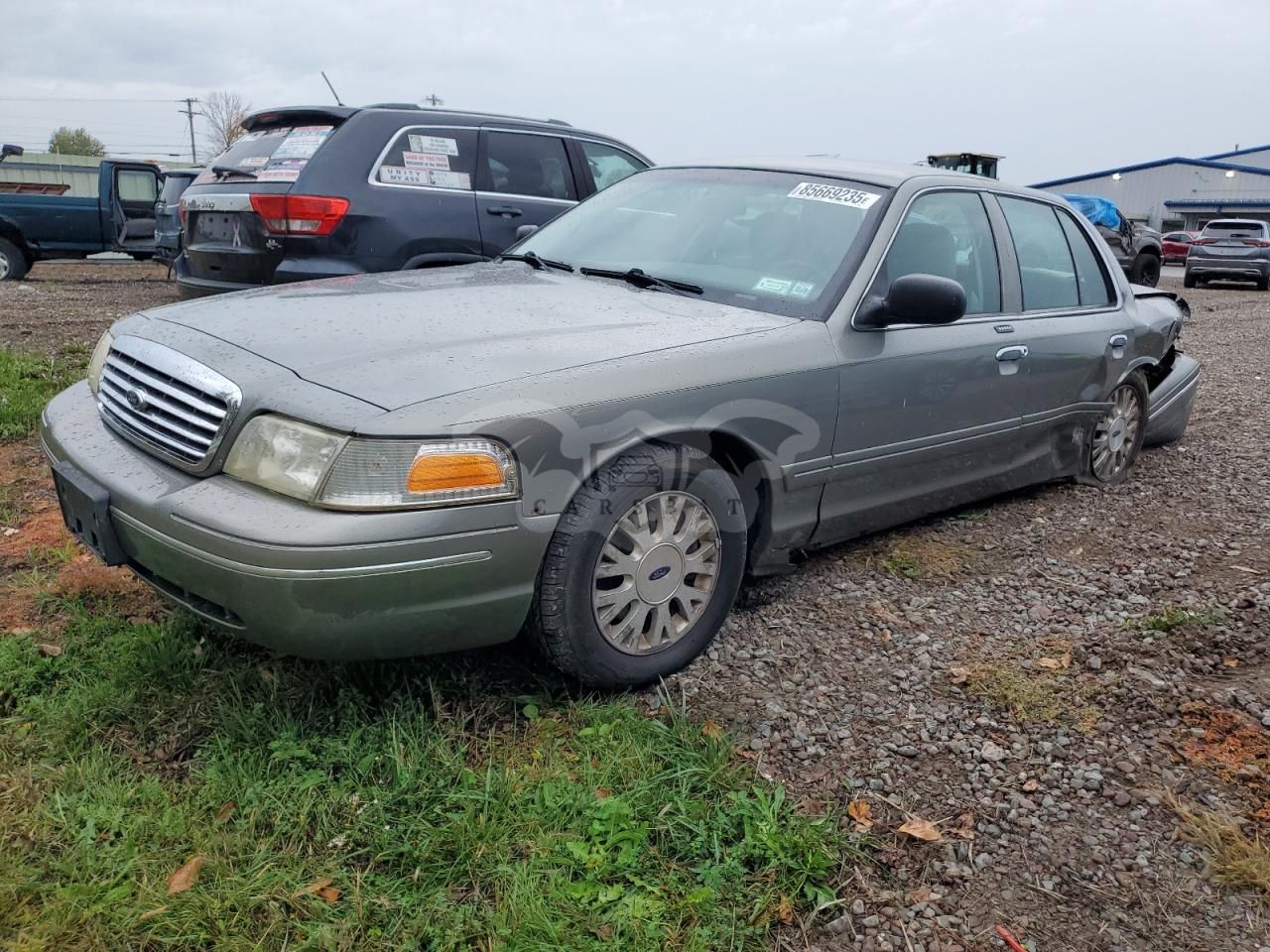 Ford Crown LX 4.6L 8 2004