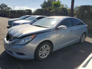 Hyundai Sonata GLS 2.4L 4 2013